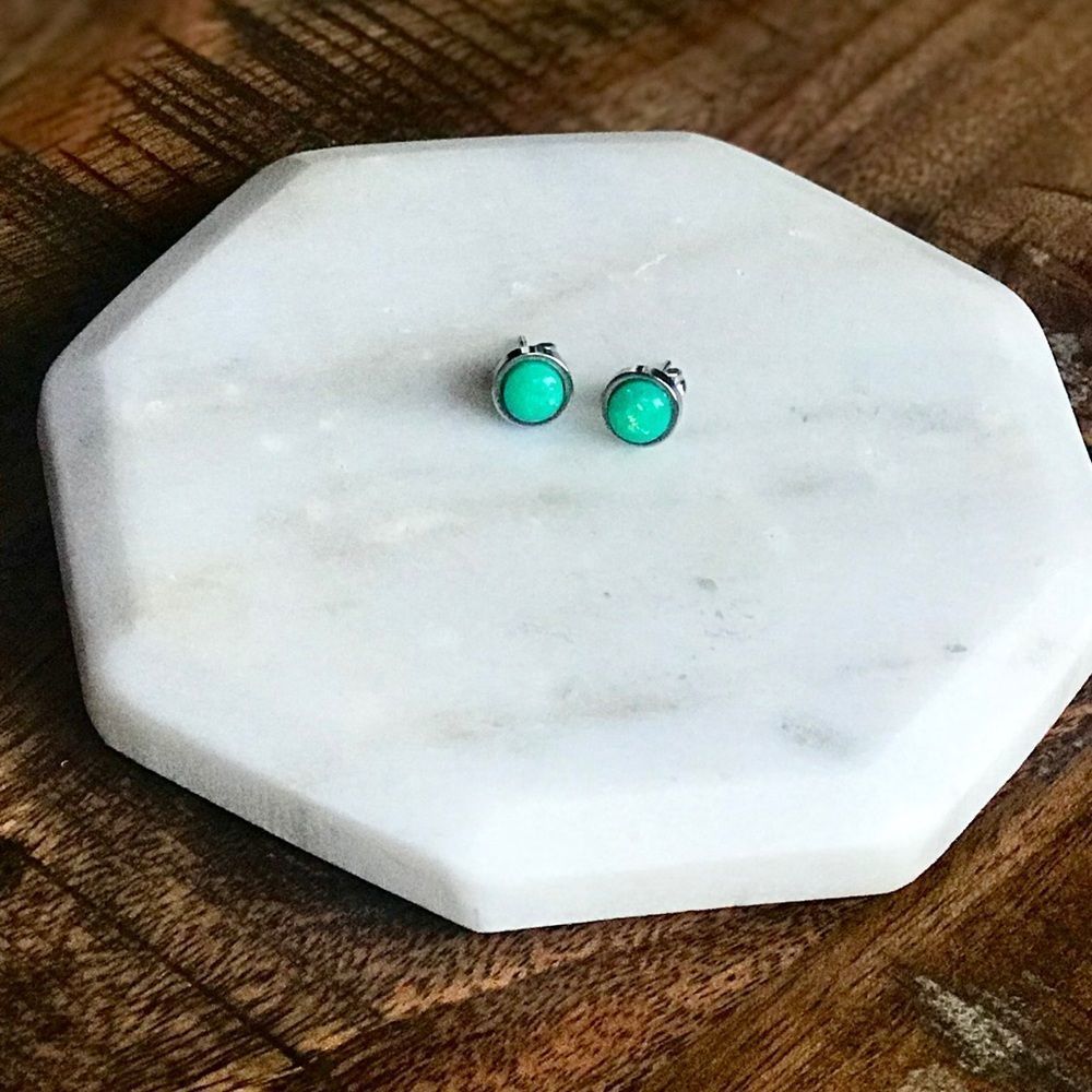 Green Opal & Stainless Steel Earrings Silver Round Stud Post Dainty Boho Beach - Picture 2 of 3